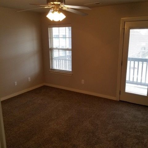 568 N Longfellow Lane, Fayetteville, AR 72704