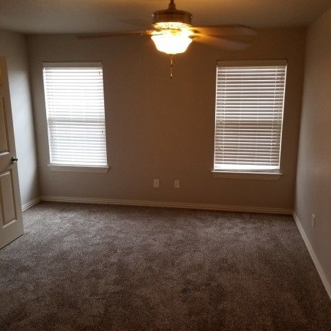 568 N Longfellow Lane, Fayetteville, AR 72704