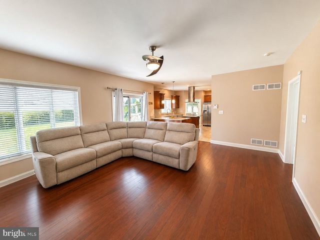 1124 SARAZEN WAY, York, PA 17404