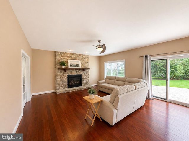 1124 SARAZEN WAY, York, PA 17404