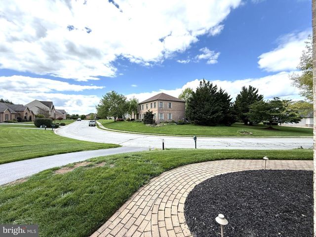 1124 SARAZEN WAY, York, PA 17404