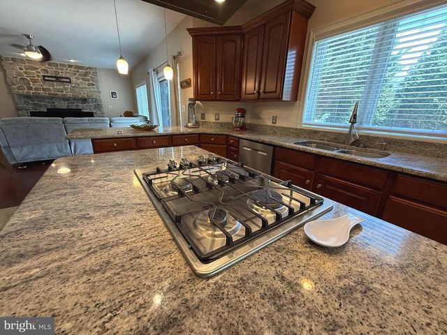 1124 SARAZEN WAY, York, PA 17404