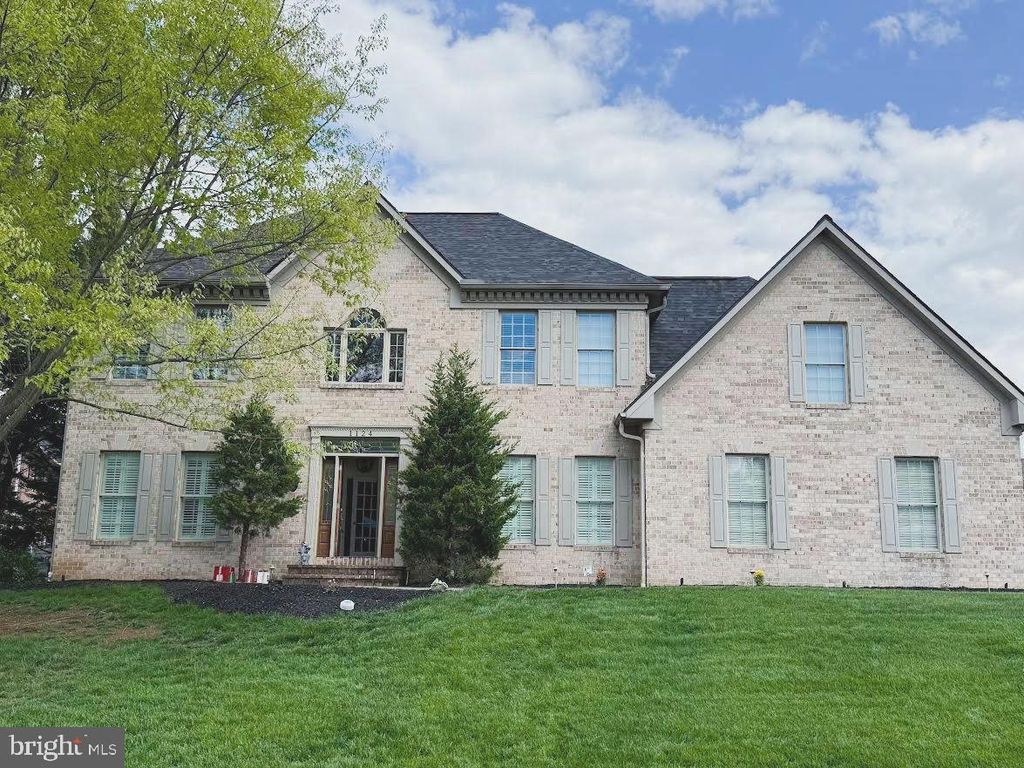 1124 SARAZEN WAY, York, PA 17404