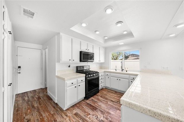 2101 Skylark Circle, Corona, CA 92882