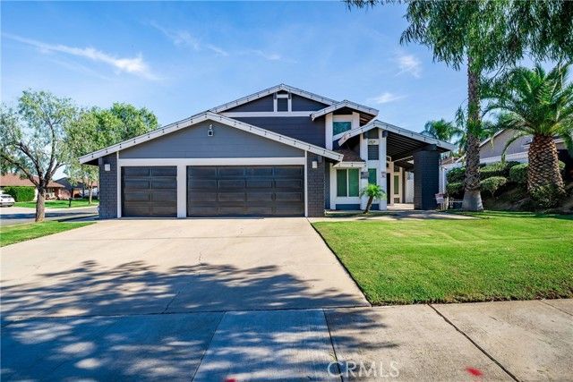 2101 Skylark Circle, Corona, CA 92882