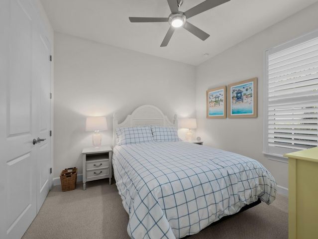 5444 LAMPIASI STREET, Sarasota, FL 34238