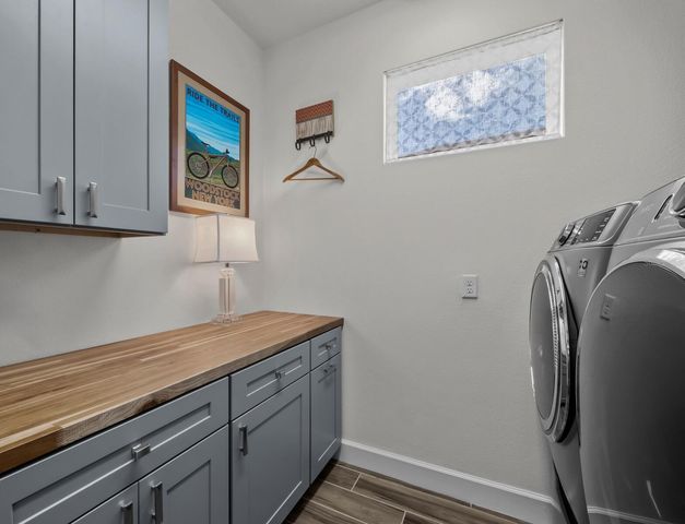 5444 LAMPIASI STREET, Sarasota, FL 34238