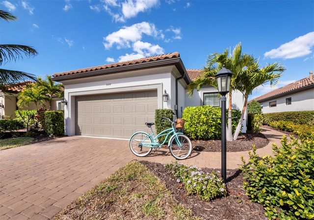 5444 LAMPIASI STREET, Sarasota, FL 34238