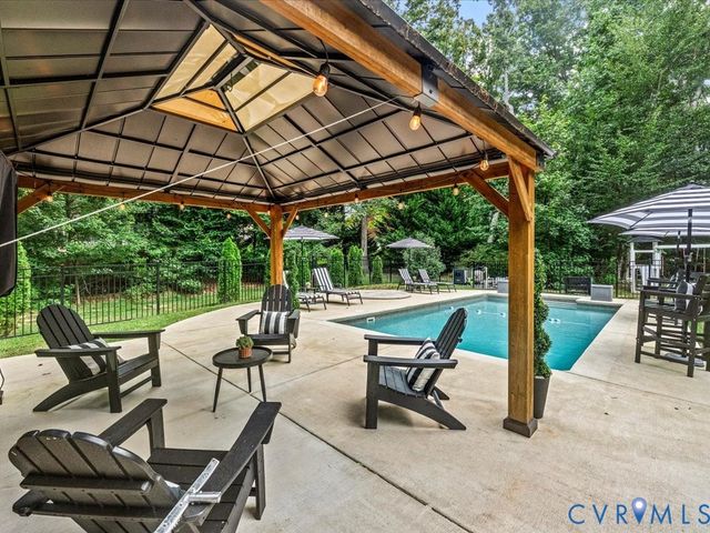 11821 Rothbury Dr, North Chesterfield, VA 23236