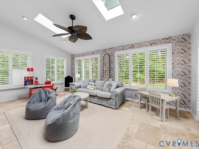11821 Rothbury Dr, North Chesterfield, VA 23236