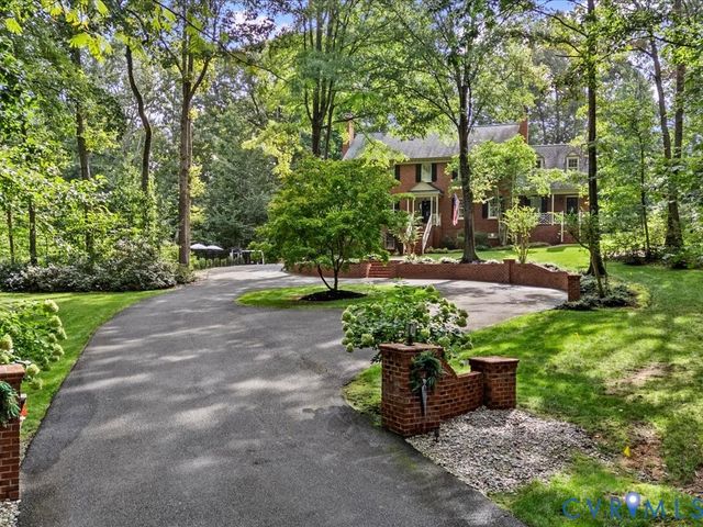 11821 Rothbury Dr, North Chesterfield, VA 23236
