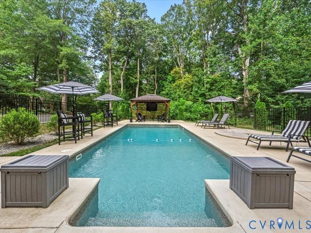 11821 Rothbury Dr, North Chesterfield, VA 23236