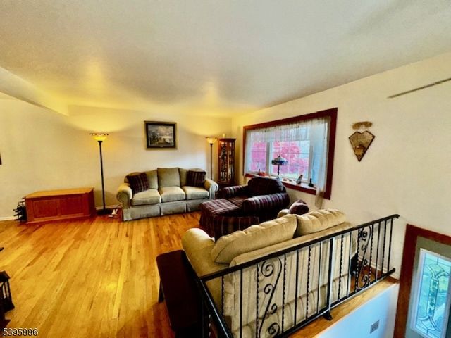 36 Deer Path Dr, Mount Olive Twp., NJ 07836