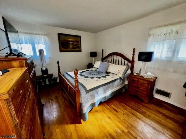 36 Deer Path Dr, Mount Olive Twp., NJ 07836