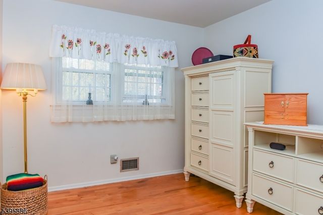 36 Deer Path Dr, Mount Olive Twp., NJ 07836