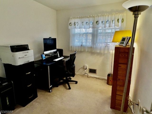 36 Deer Path Dr, Mount Olive Twp., NJ 07836