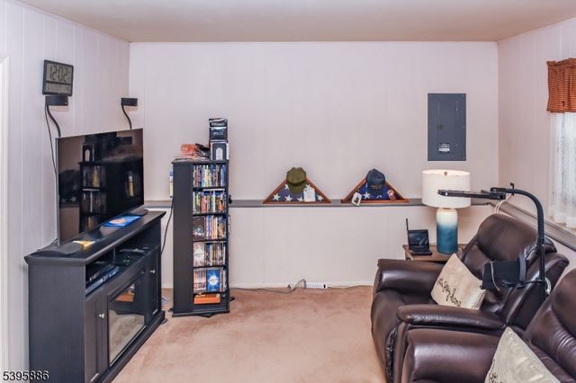 36 Deer Path Dr, Mount Olive Twp., NJ 07836