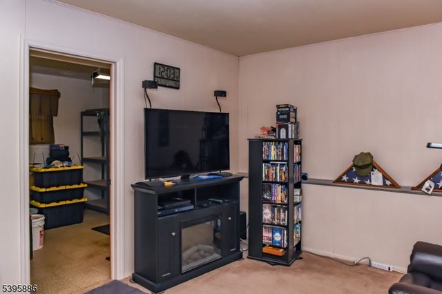 36 Deer Path Dr, Mount Olive Twp., NJ 07836