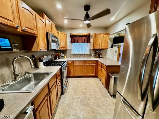 36 Deer Path Dr, Mount Olive Twp., NJ 07836