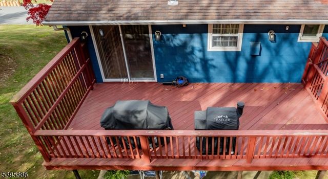 36 Deer Path Dr, Mount Olive Twp., NJ 07836