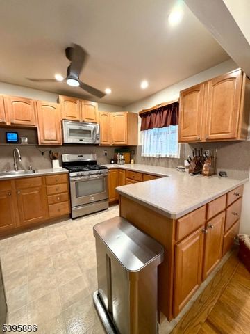 36 Deer Path Dr, Mount Olive Twp., NJ 07836