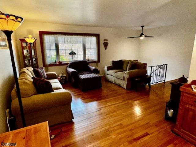 36 Deer Path Dr, Mount Olive Twp., NJ 07836