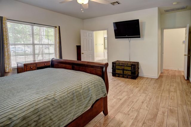 128 Moku Manu DR, Bastrop, TX 78602
