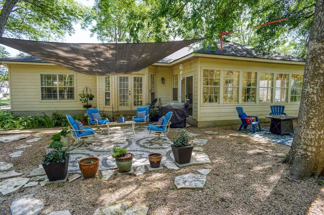 128 Moku Manu DR, Bastrop, TX 78602