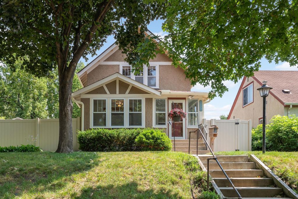 5537 32nd Avenue S, Minneapolis, MN 55417
