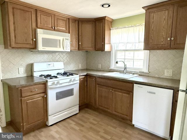 104 KENWOOD LN, Wilmington, DE 19804