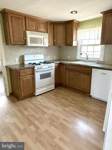 104 KENWOOD LN, Wilmington, DE 19804