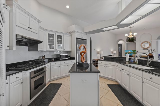 5921 SKIMMER POINT BOULEVARD S, Gulfport, FL 33707