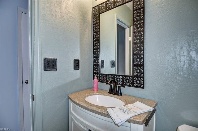 3603 Burns Ct, Virginia Beach, VA 23462