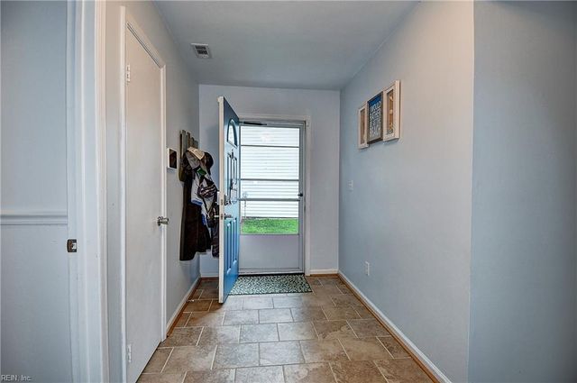 3603 Burns Ct, Virginia Beach, VA 23462