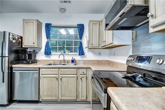 3603 Burns Ct, Virginia Beach, VA 23462