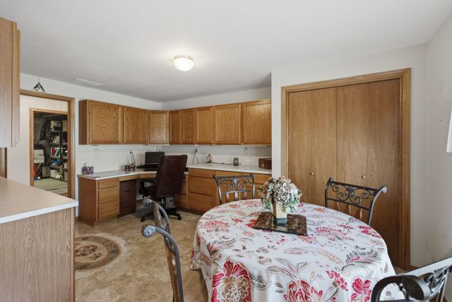 6610 W Ponderosa Cir, Wichita, KS 67217