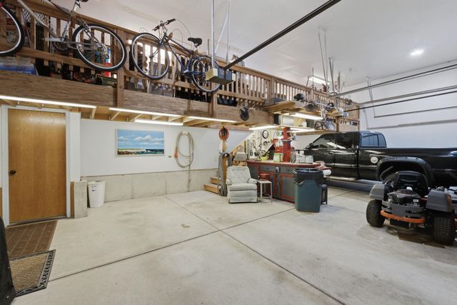 6610 W Ponderosa Cir, Wichita, KS 67217