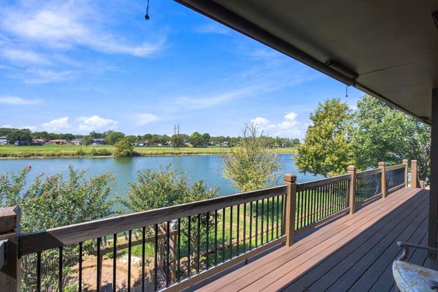 6610 W Ponderosa Cir, Wichita, KS 67217