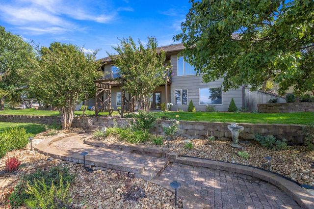 6610 W Ponderosa Cir, Wichita, KS 67217