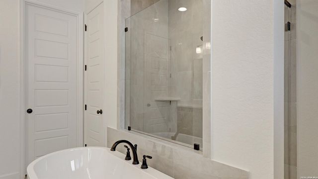 132 Merry Calf Lane, Boerne, TX 78006