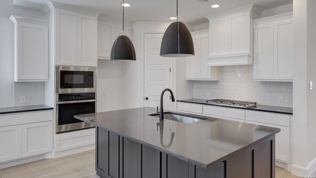 132 Merry Calf Lane, Boerne, TX 78006