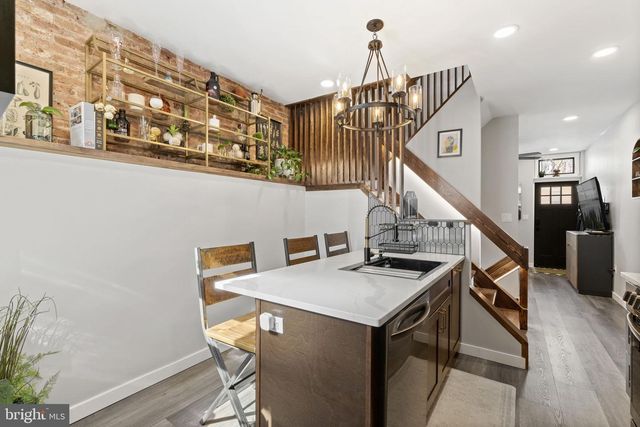 526 E THOMPSON ST, Philadelphia, PA 19125