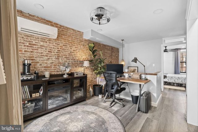 526 E THOMPSON ST, Philadelphia, PA 19125