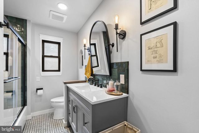 526 E THOMPSON ST, Philadelphia, PA 19125