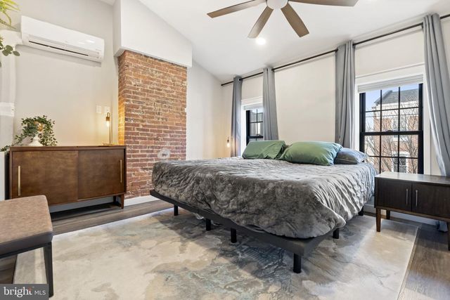 526 E THOMPSON ST, Philadelphia, PA 19125