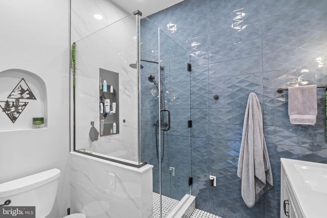 526 E THOMPSON ST, Philadelphia, PA 19125