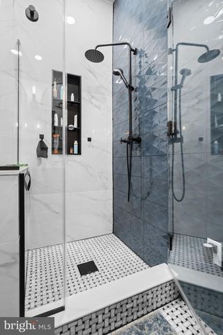 526 E THOMPSON ST, Philadelphia, PA 19125