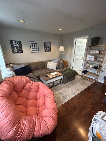 14 Mallet Street 3, Boston, MA 02124