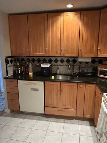 14 Mallet Street 3, Boston, MA 02124