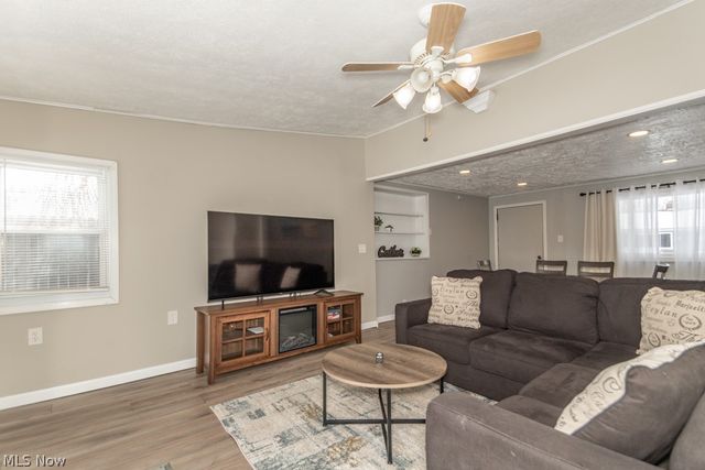 6263 Seneca Trail, Mentor, OH 44060